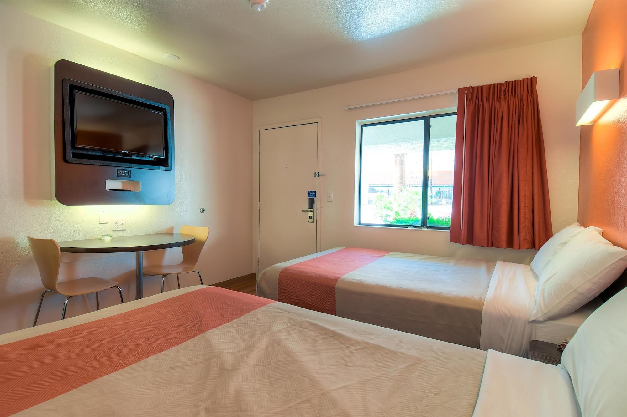 Motel 6-Palm Springs, Ca - Downtown Exterior foto